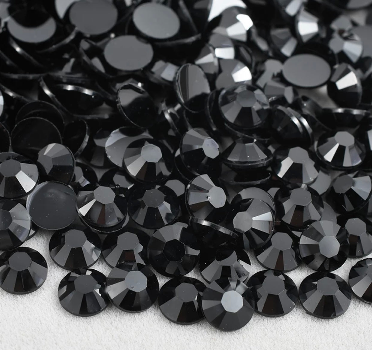 Black - Resin Rhinestones Flatback Non Hot fix