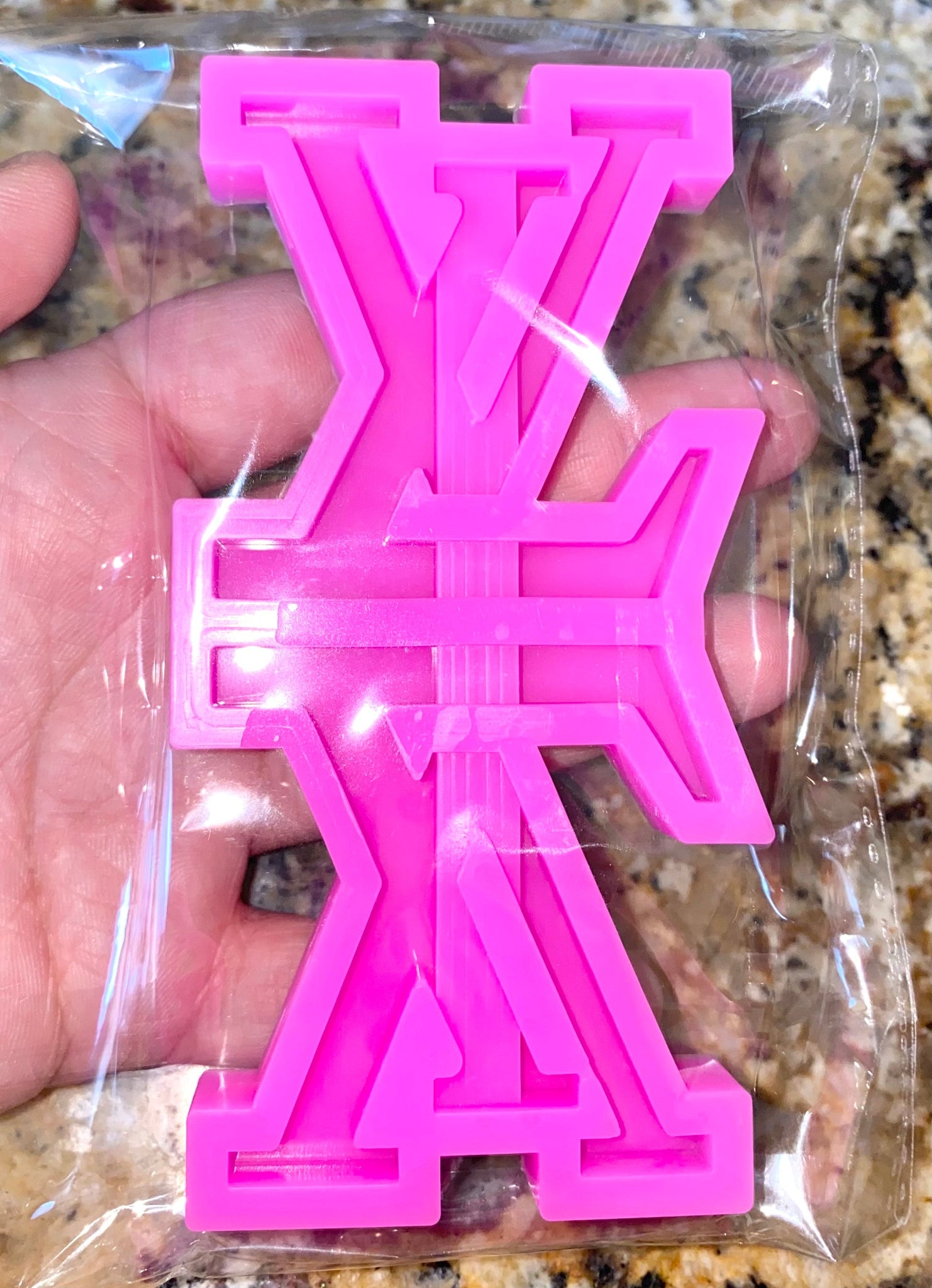 LV silicone straw topper mold for straws logo – Amazing Mold