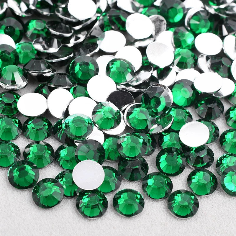 Emerald - Rhinestones Flatback Non Hot Fix